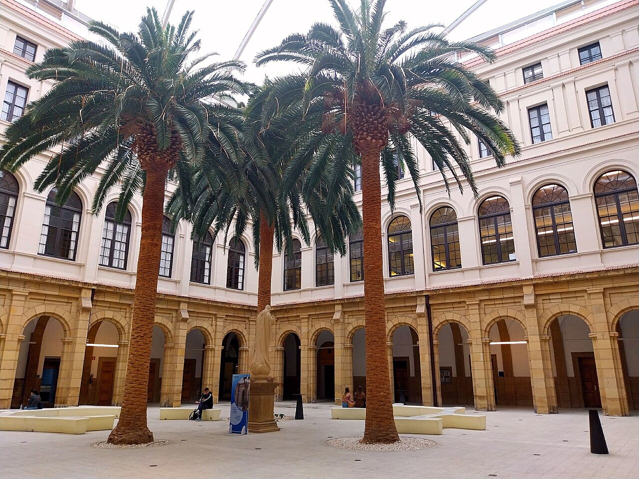 La Facultad de Derecho de Deusto aborda el futuro de Europa y la paz en su jornada del 140 aniversario